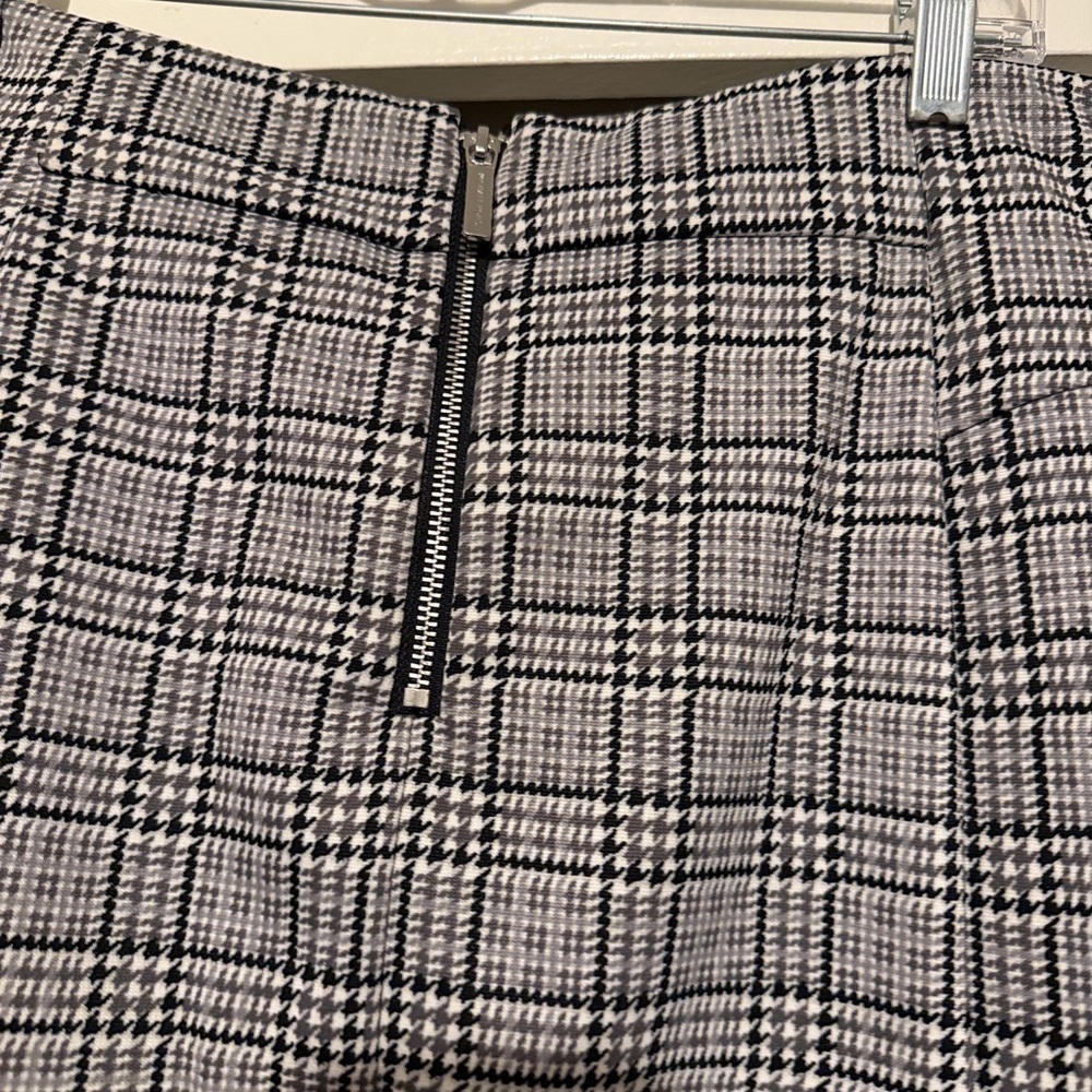 MICHAEL Michael Kors Black and Gray Plaid Pencil Skirt - Picture 6 of 10